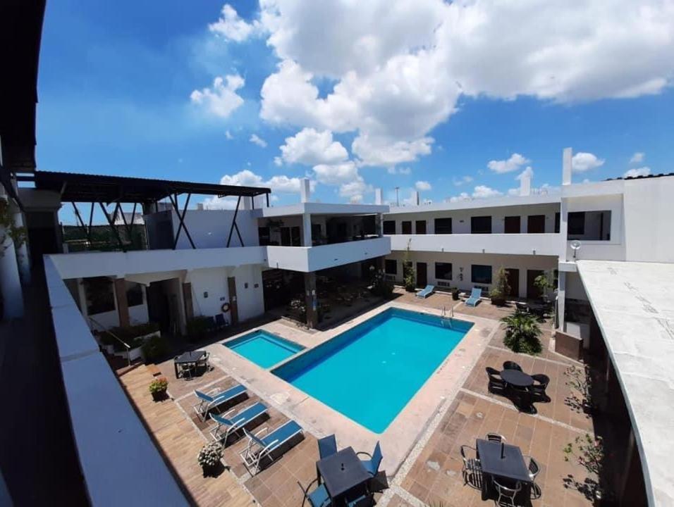 סיודד מדרו Hotel Tres Soles מראה חיצוני תמונה