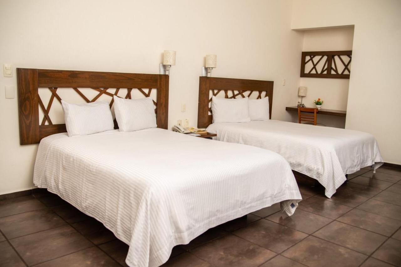 סיודד מדרו Hotel Tres Soles מראה חיצוני תמונה