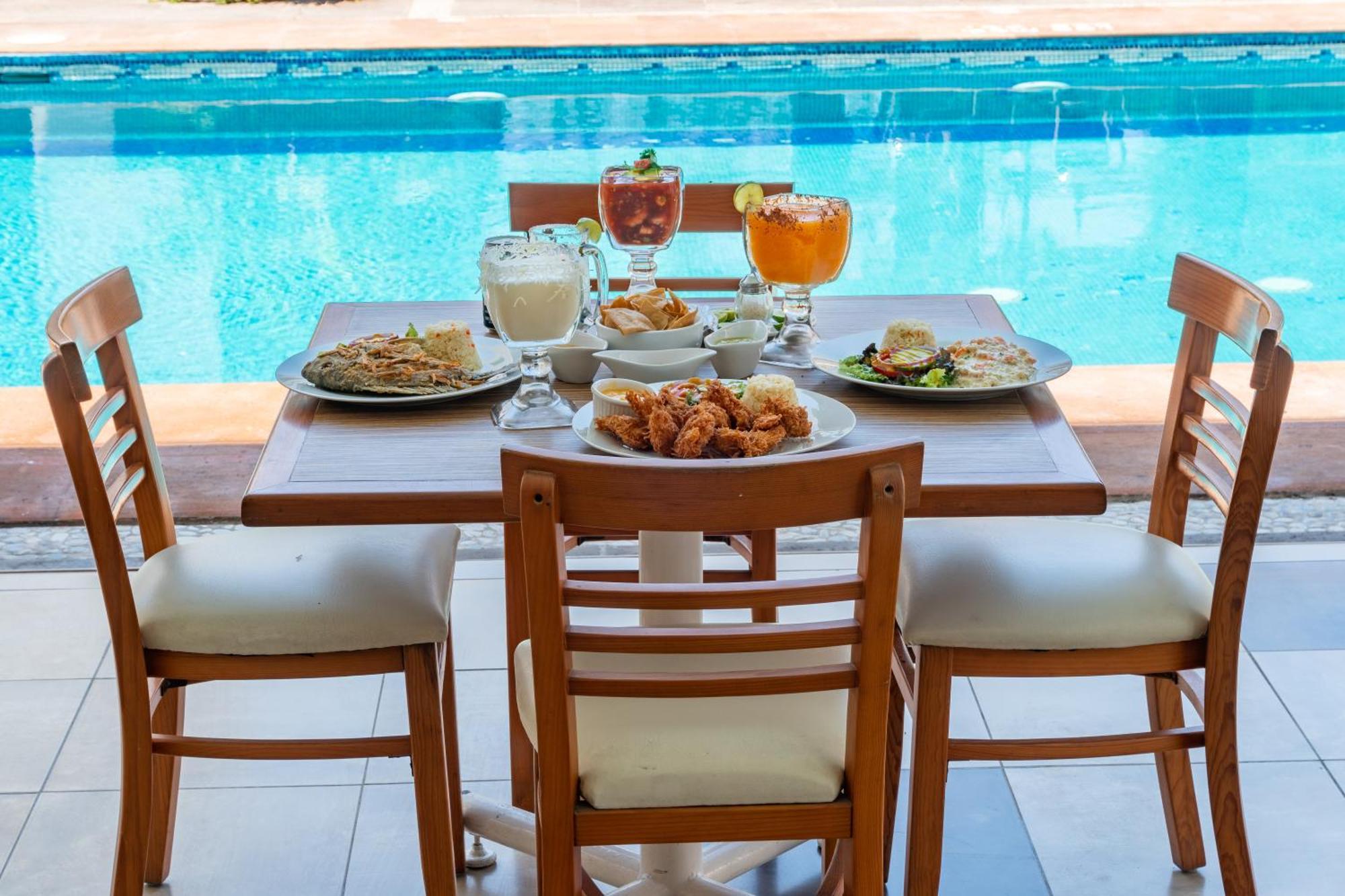 סיודד מדרו Hotel Tres Soles מראה חיצוני תמונה