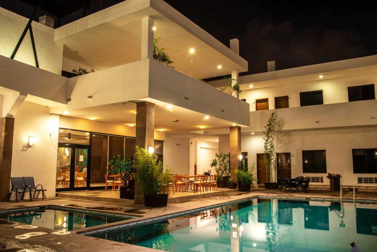 סיודד מדרו Hotel Tres Soles מראה חיצוני תמונה